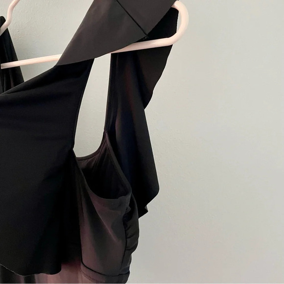 Gianni Bini black ruffle swimsuit size large - Picture 3 of 7